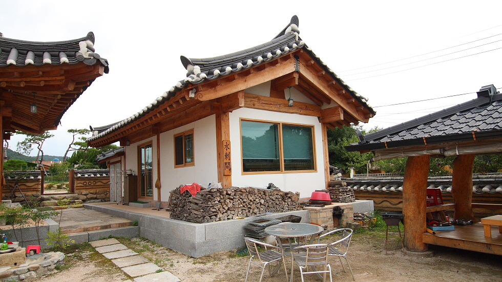 수라간 전경(회의공간, 주방시설 등)